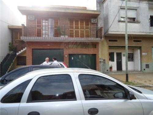3 de Febrero 4300 en Caseros